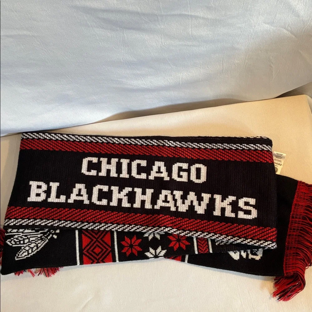 NHL Chicago Blackhawks double sided unisex fan knit winter scarf with fringe OS